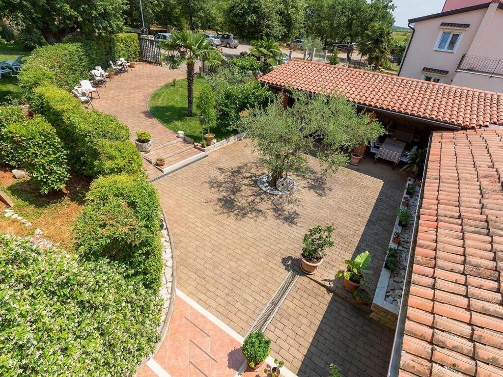 Bed And Breakfast Kolo Adults Only Bužinija 外观 照片