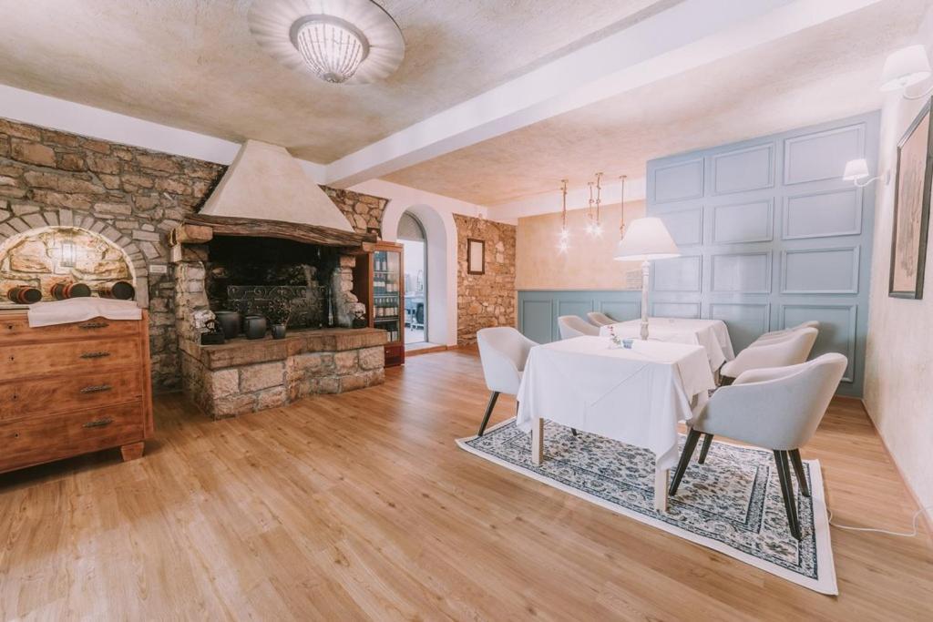 Bed And Breakfast Kolo Adults Only Bužinija 外观 照片