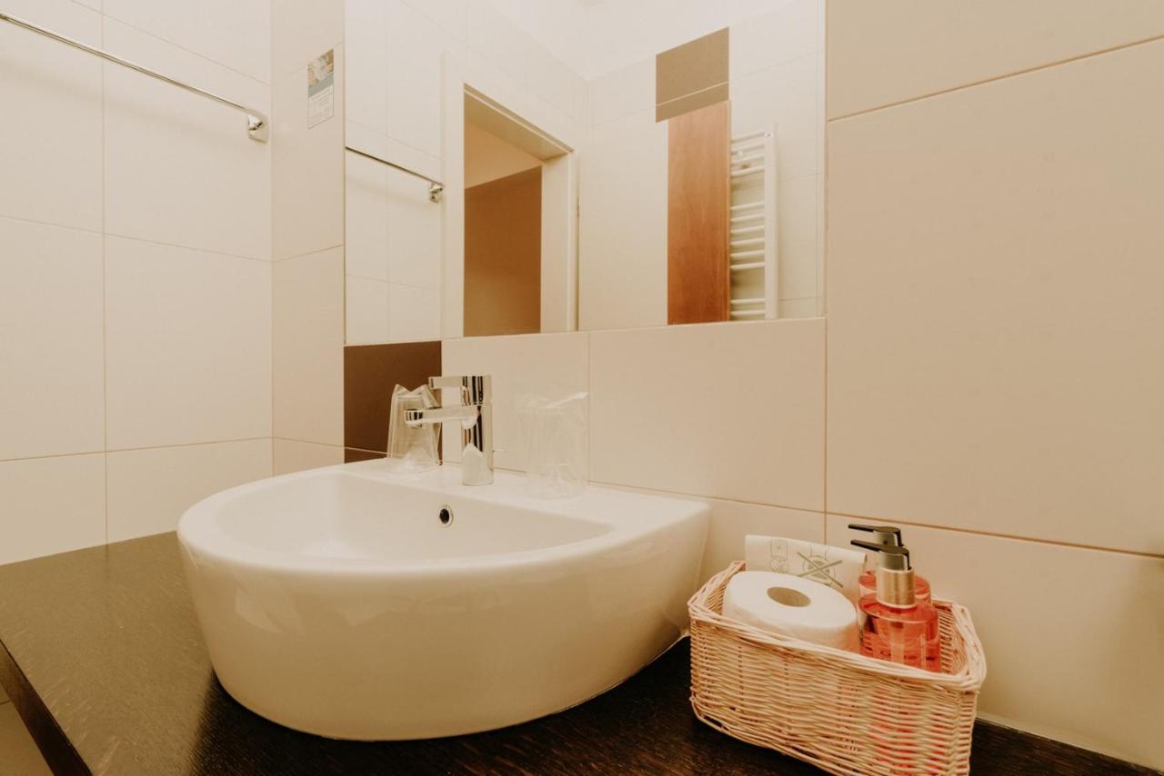 Bed And Breakfast Kolo Adults Only Bužinija 外观 照片