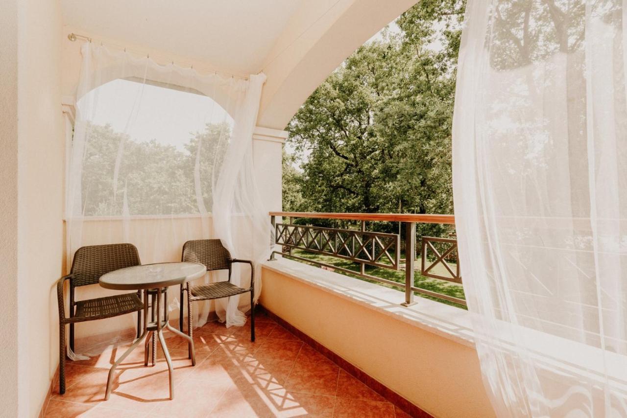 Bed And Breakfast Kolo Adults Only Bužinija 外观 照片