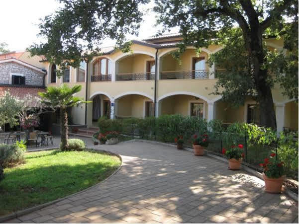 Bed And Breakfast Kolo Adults Only Bužinija 外观 照片